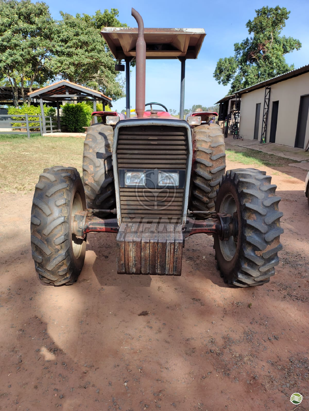 TRATOR MASSEY FERGUSON MF 275 Tração 4x4 Mana Máquinas RIBEIRAO PRETO SÃO PAULO SP